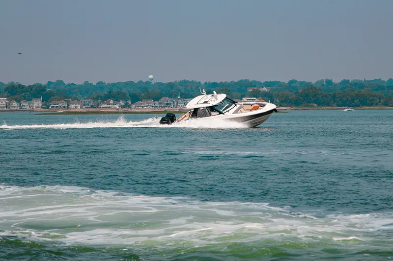 Slide: The Image of Boston Whaler 380 Realm 2025 - 13