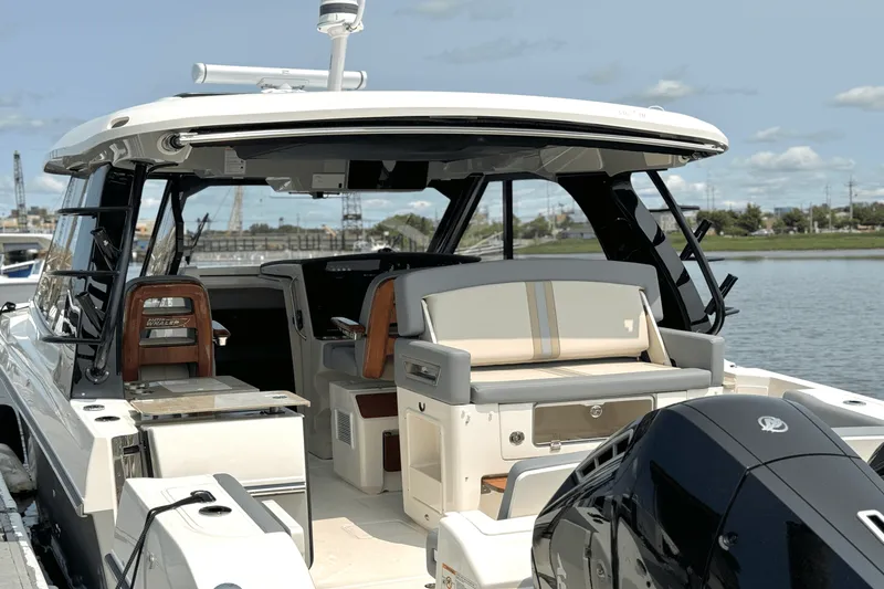 Slide: The Image of Boston Whaler 380 Realm 2025 - 22