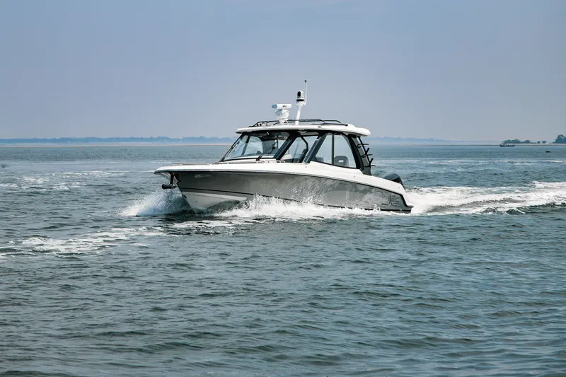 Slide: The Image of Boston Whaler 380 Realm 2025 - 3