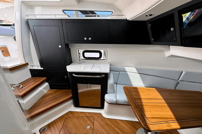 Slide: The Image of Boston Whaler 380 Realm 2025 - 55