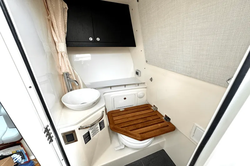 Slide: The Image of Boston Whaler 380 Realm 2025 - 59