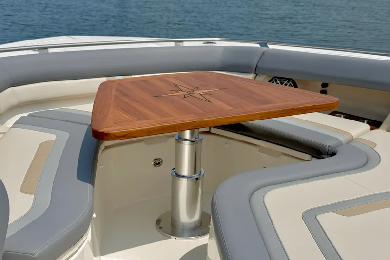 Slide: The Image of Boston Whaler 380 Realm 2025 - 67