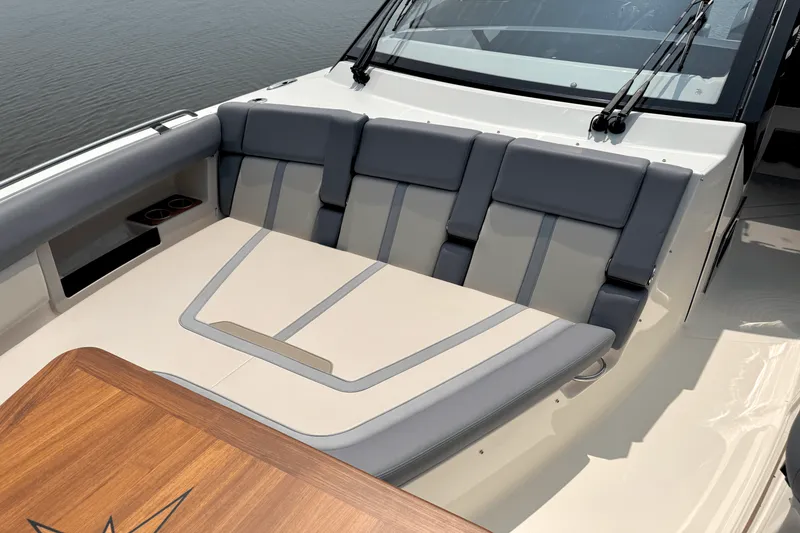 Slide: The Image of Boston Whaler 380 Realm 2025 - 71