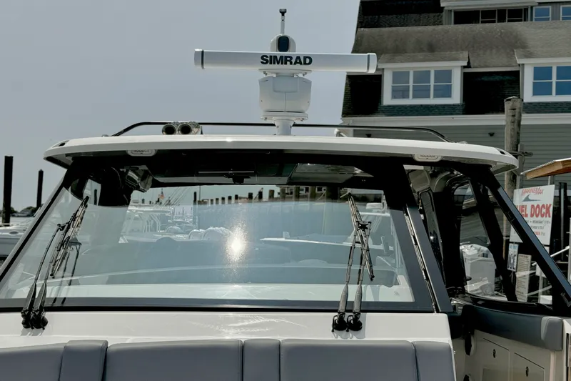 Slide: The Image of Boston Whaler 380 Realm 2025 - 76