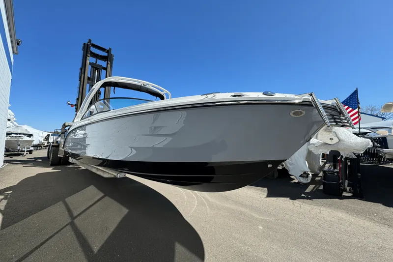 Slide: The Image of Sea Ray SDX 270 Outboard 2025 - 2