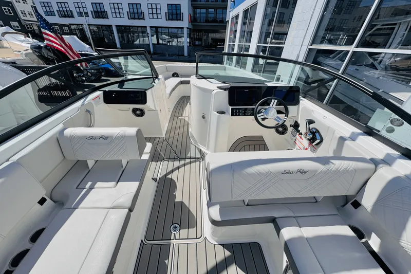 Slide: The Image of Sea Ray SDX 270 Outboard 2025 - 25