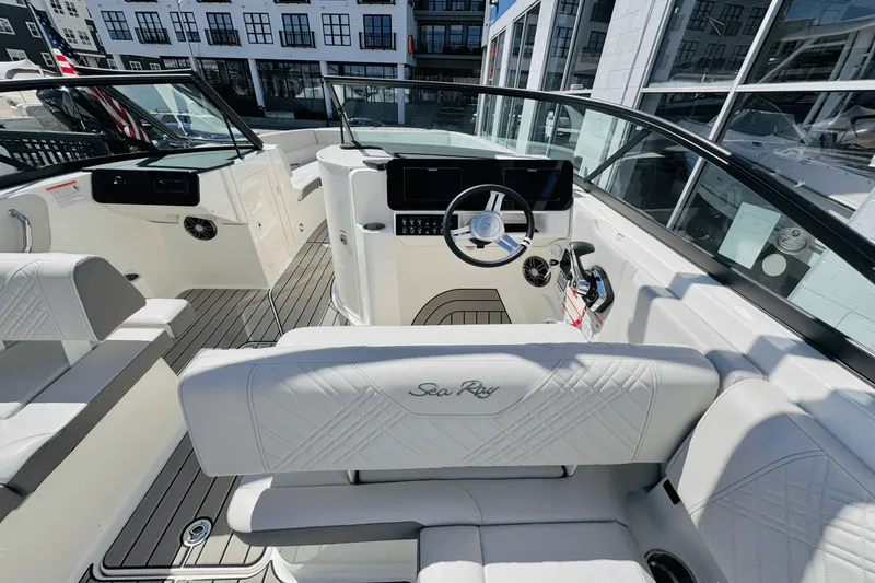 Slide: The Image of Sea Ray SDX 270 Outboard 2025 - 26