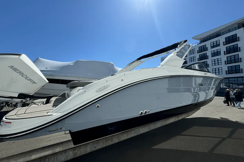 Slide: The Image of Sea Ray SDX 270 Outboard 2025 - 6