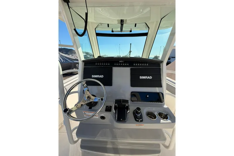 Slide: The Image of Boston Whaler 330 Outrage 2023 - 7