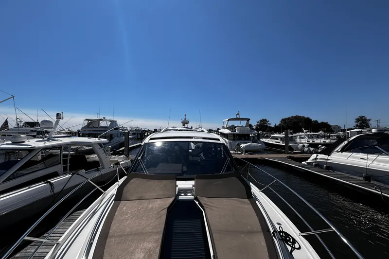 Slide: The Image of Galeon 425 HTS 2021 - 14