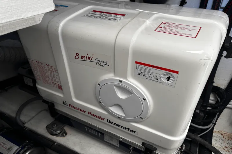 Slide: The Image of Galeon 425 HTS 2021 - 62