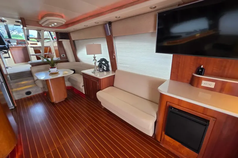 Slide: The Image of Meridian 580 Pilothouse 2005 - 11