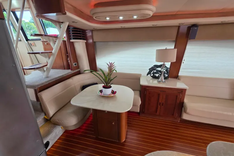Slide: The Image of Meridian 580 Pilothouse 2005 - 13
