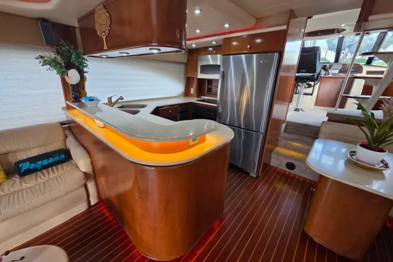 Slide: The Image of Meridian 580 Pilothouse 2005 - 14