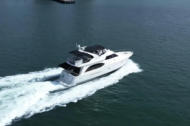 Slide: The Image of Meridian 580 Pilothouse 2005 - 3