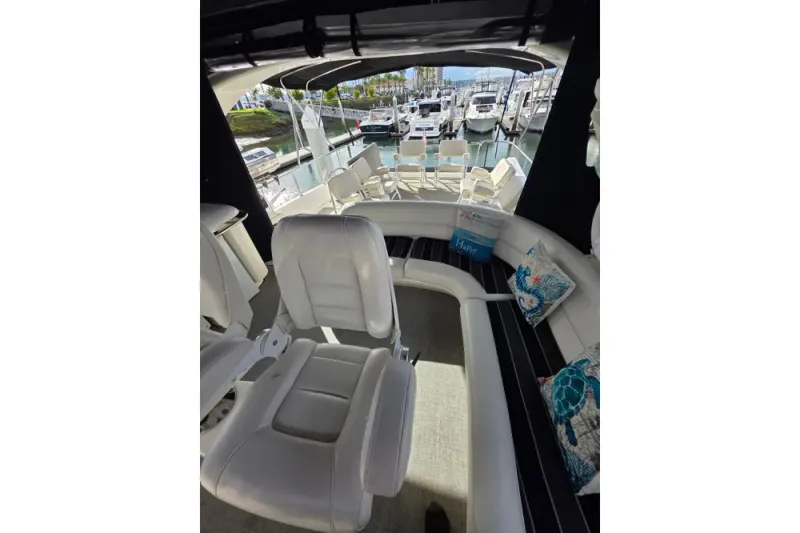 Slide: The Image of Meridian 580 Pilothouse 2005 - 48
