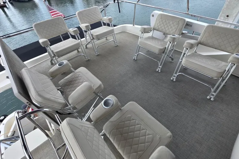 Slide: The Image of Meridian 580 Pilothouse 2005 - 57