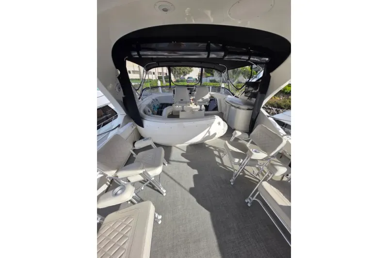 Slide: The Image of Meridian 580 Pilothouse 2005 - 67