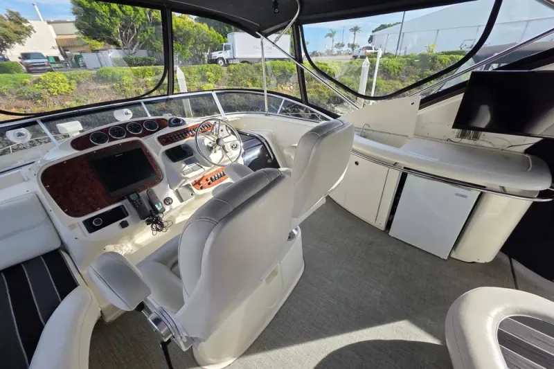 Slide: The Image of Meridian 580 Pilothouse 2005 - 71