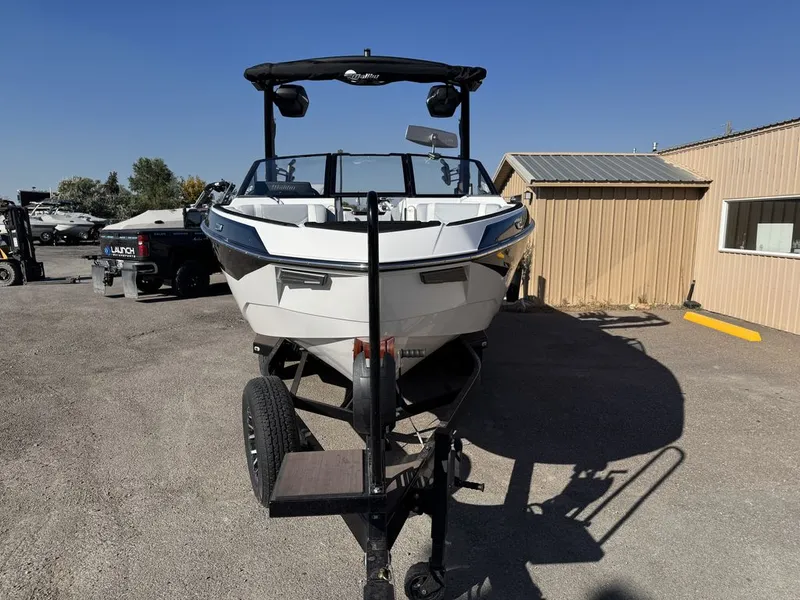 Slide: The Image of Malibu 25 LSV 2026 - 3