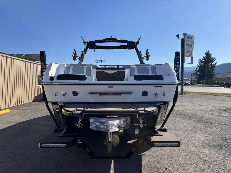 Slide: The Image of Malibu 25 LSV 2026 - 4
