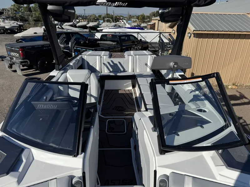 Slide: The Image of Malibu 25 LSV 2026 - 12