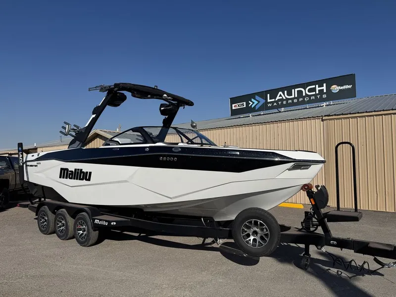 Slide: The Image of Malibu 25 LSV 2026 - 2