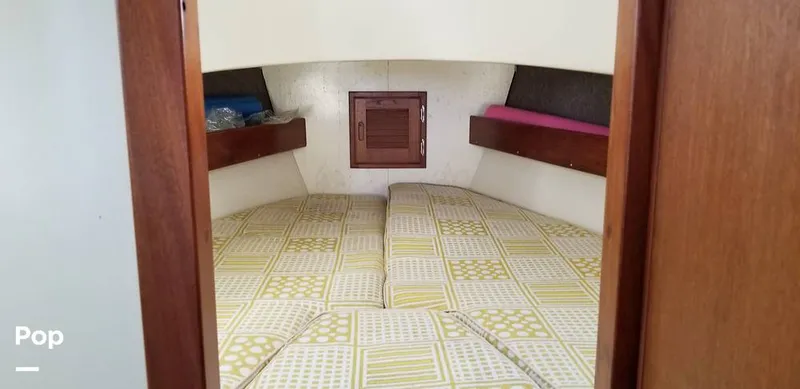 Slide: The Image of V Berth - 8045213