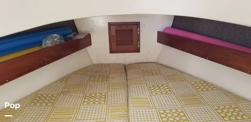 Slide: The Image of V Berth - 8045200