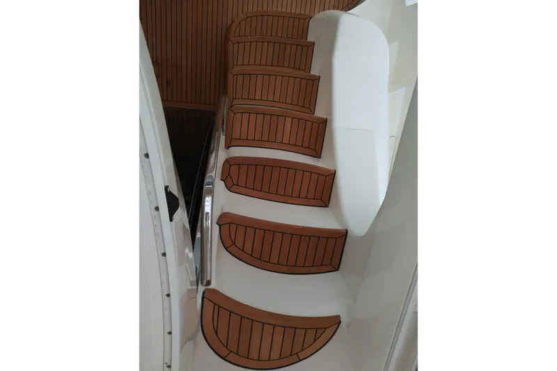 Slide: The Image of Azimut 62E 2007 - 23