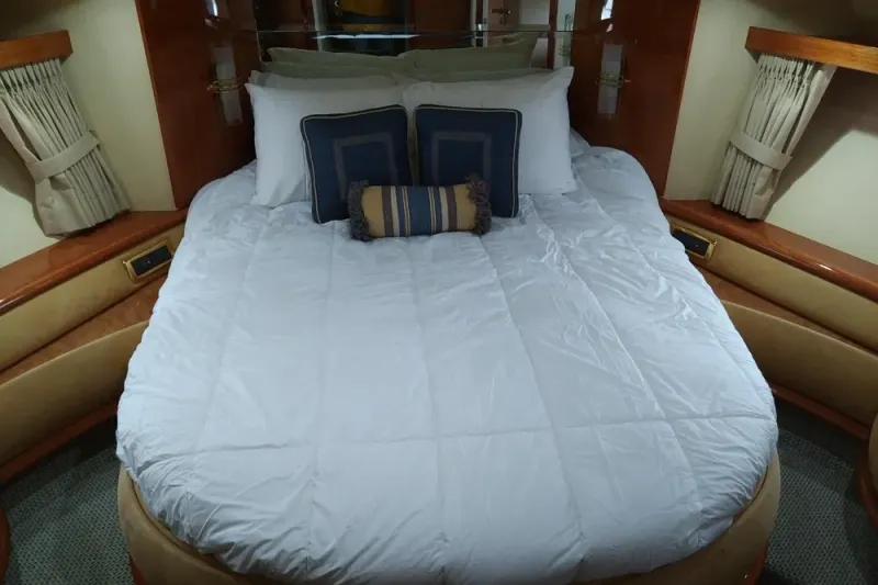 Slide: The Image of Azimut 62E 2007 - 24