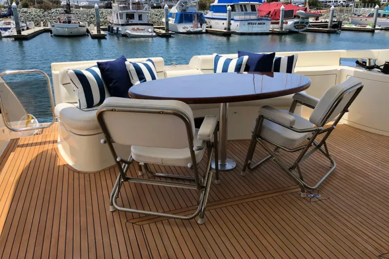 Slide: The Image of Azimut 62E 2007 - 35