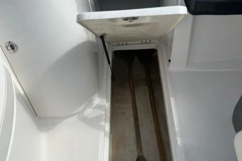 Slide: The Image of Bayliner 215 Deck Boat 2019 - 5