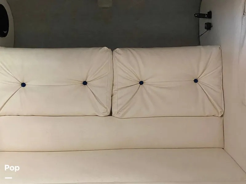 Slide: The Image of Advantage 32 Victory 2000 - 12990574