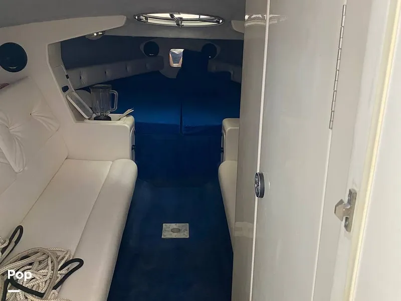 Slide: The Image of Advantage 32 Victory 2000 - 12990576