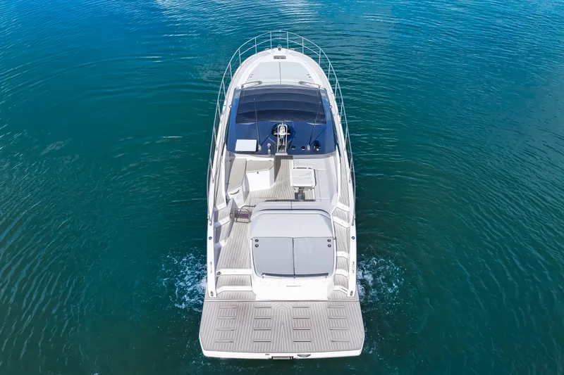 Slide: The Image of Azimut ATLANTIS 45 2025 - 12