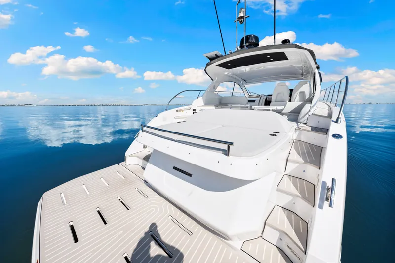 Slide: The Image of Azimut ATLANTIS 45 2025 - 19