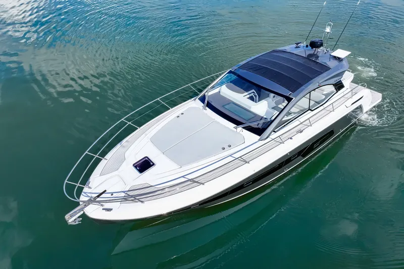 Slide: The Image of Azimut ATLANTIS 45 2025 - 4