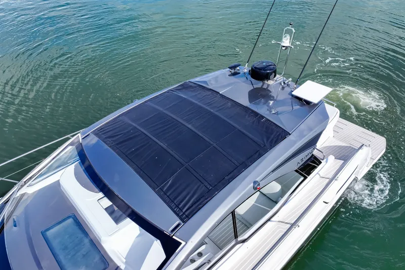 Slide: The Image of Azimut ATLANTIS 45 2025 - 5