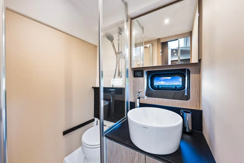 Slide: The Image of Azimut ATLANTIS 45 2025 - 56