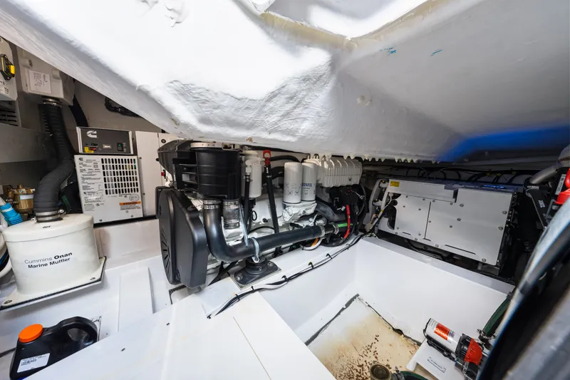 Slide: The Image of Azimut ATLANTIS 45 2025 - 57