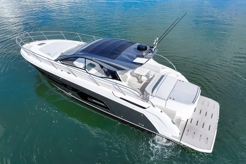 Slide: The Image of Azimut ATLANTIS 45 2025 - 7