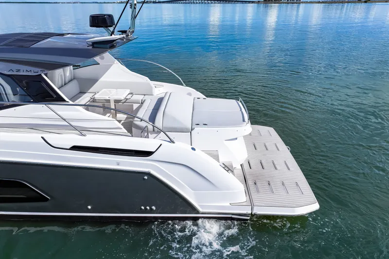 Slide: The Image of Azimut ATLANTIS 45 2025 - 8