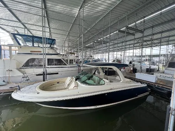 Slide: The Image of Chris-Craft Launch 31 GT 2020 - 6