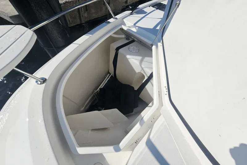 Slide: The Image of Aquila 44 Yacht 2023 - 6