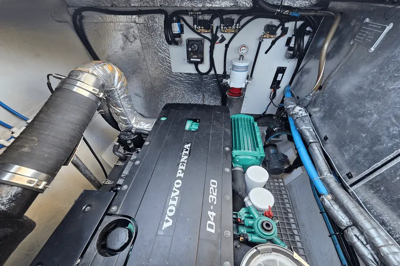 Slide: The Image of Aquila 44 Yacht 2023 - 85