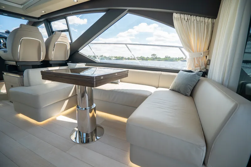 Slide: The Image of Azimut S6 2025 - 11