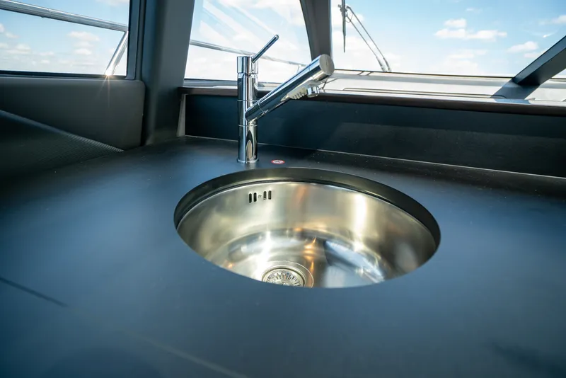 Slide: The Image of Azimut S6 2025 - 17