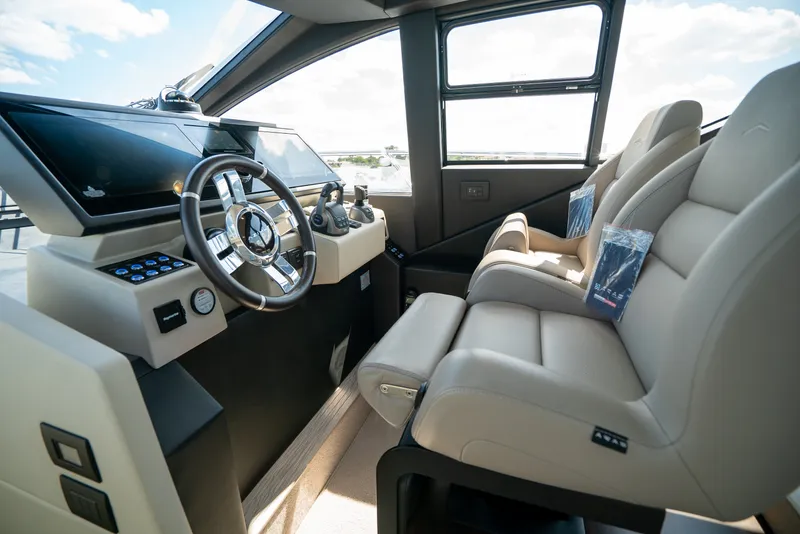 Slide: The Image of Azimut S6 2025 - 21