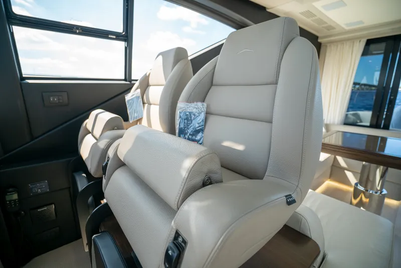 Slide: The Image of Azimut S6 2025 - 22